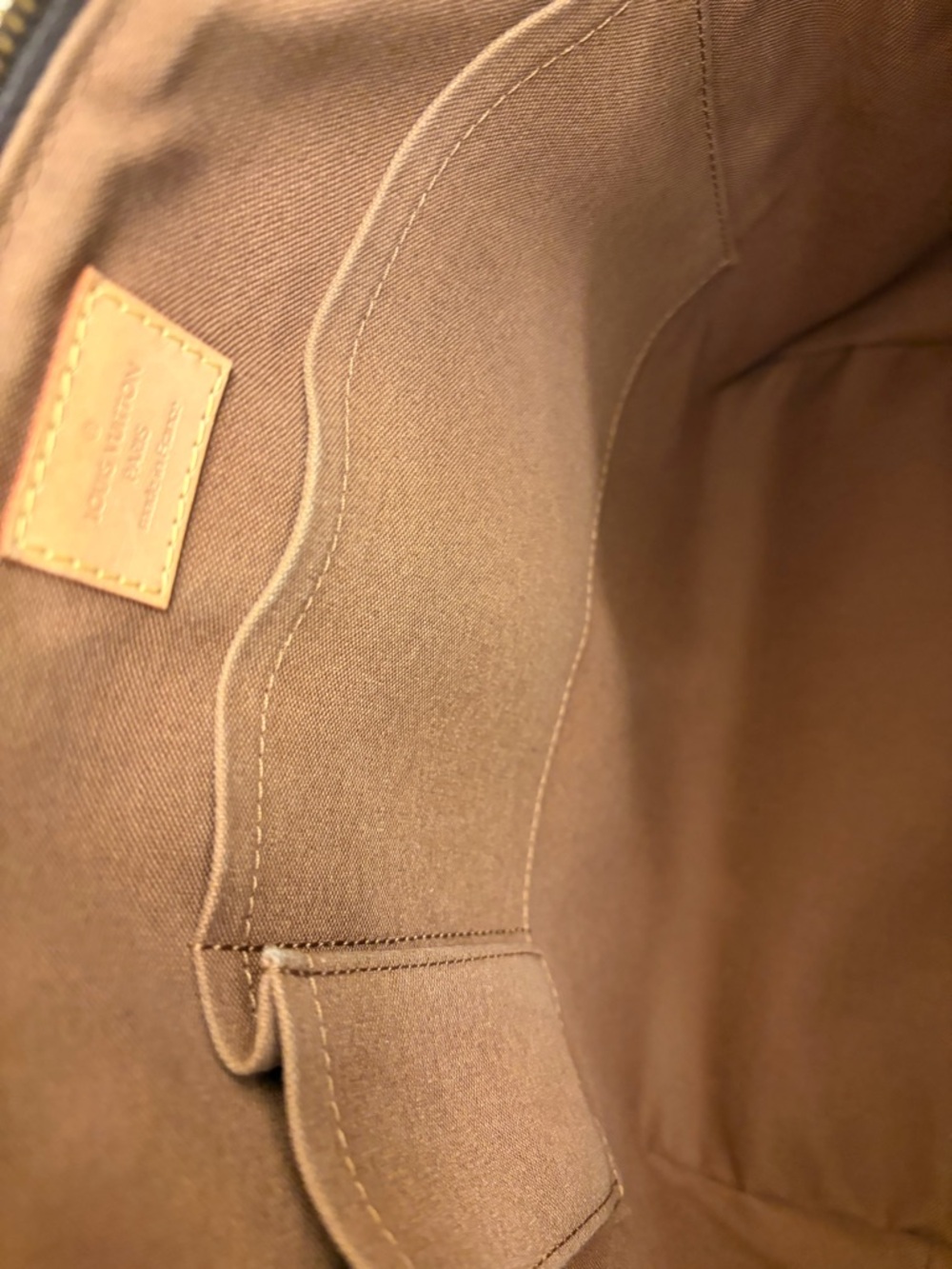 Louis Vuitton Palermo Pm (PRICE FIRM) - Picture 5 of 16